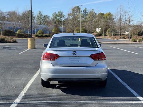 Used 2014 Volkswagen Passat TDI SE image 6