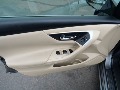 Used 2017 Nissan Altima 2.5 S w/ Power Driver Seat Package FWD image 16