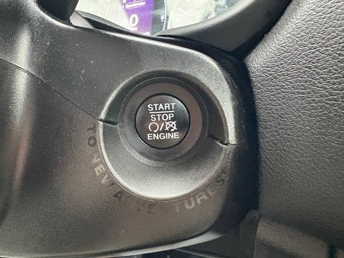 Used 2020 Jeep Renegade Sport image 28