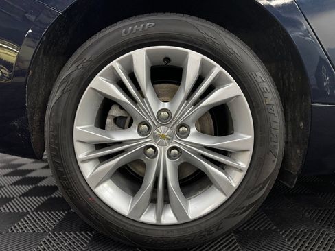 Used 2015 Chevrolet Impala LT FWD image 9