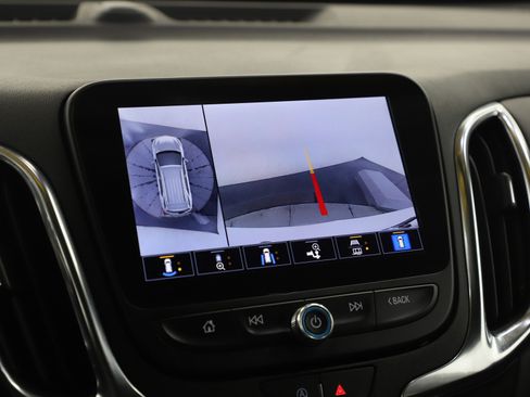 Used 2024 Chevrolet Equinox LT image 27