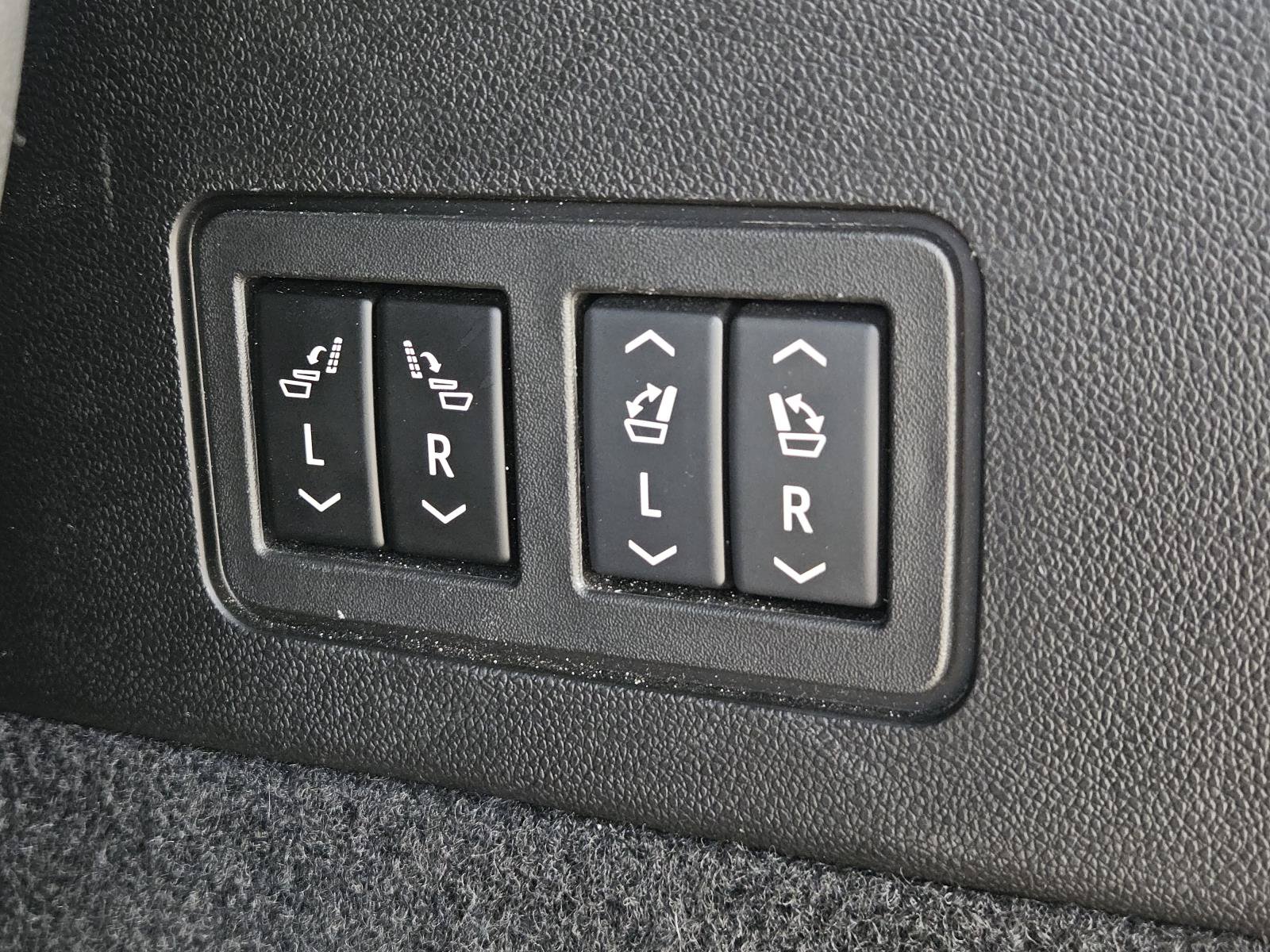Used 2024 Cadillac XT6 Premium Luxury FWD image 10