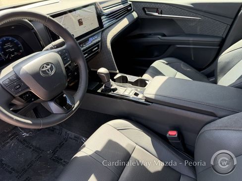 Used 2026 Toyota Camry XLE FWD image 16