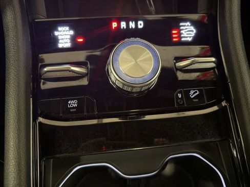 Used 2023 Jeep Grand Cherokee Overland w/ Advanced Protech Group III image 27