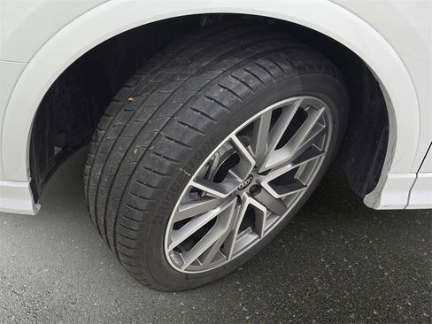 Used 2025 Audi Q3 2.0T Premium Plus w/ Premium Plus Package image 33