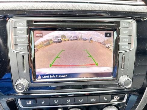 Used 2017 Volkswagen Jetta SEL FWD image 14