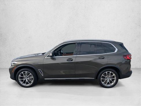 Certified 2023 BMW X5 sDrive40i w/ Premium Package image 9