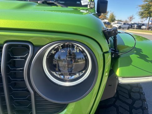 Certified 2025 Jeep Gladiator Rubicon w/ Convenience Group image 6