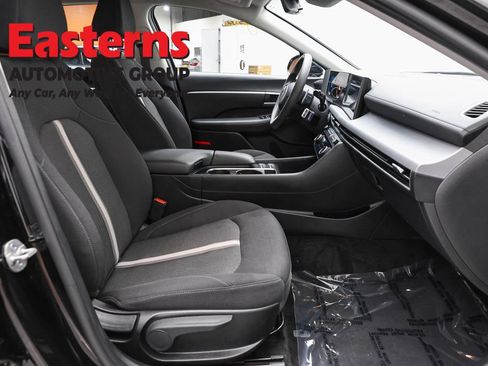 Used 2025 Hyundai Sonata SEL FWD image 25