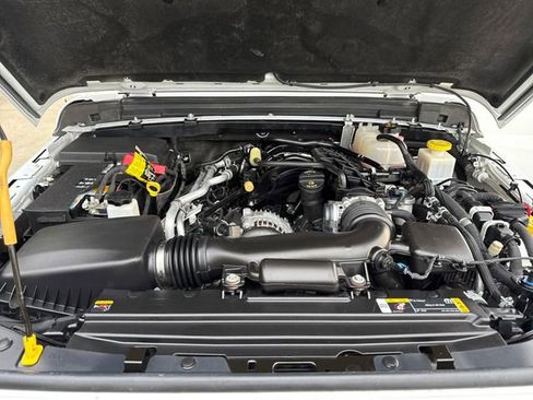 Used 2023 Jeep Gladiator Sport image 21