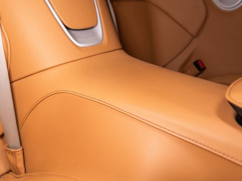 Used 2017 Aston Martin DB11 V12 RWD image 70