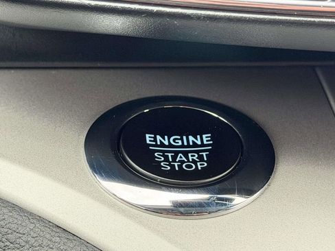 Used 2024 Ford Explorer XLT w/ Equipment Group 202A image 7