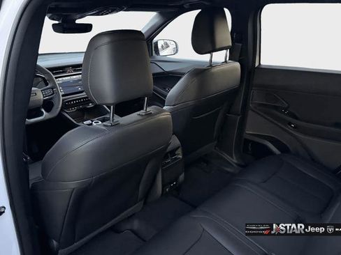 New 2026 Jeep Cherokee Overland image 20