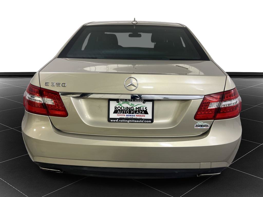 Used 2010 Mercedes-Benz E 350 Sedan image 4