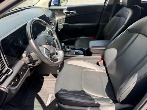 Used 2023 Kia Sportage EX FWD image 26