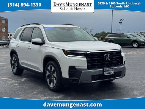 Certified 2026 Honda Pilot Touring image 1