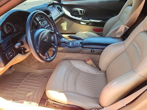 Used 1998 Chevrolet Corvette Convertible w/ Memory Pkg RWD image 7