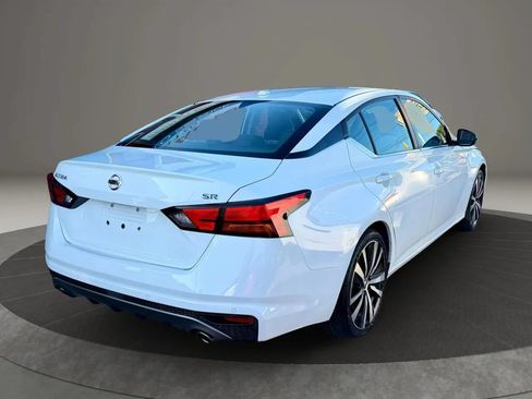 Used 2020 Nissan Altima 2.5 SR FWD image 4