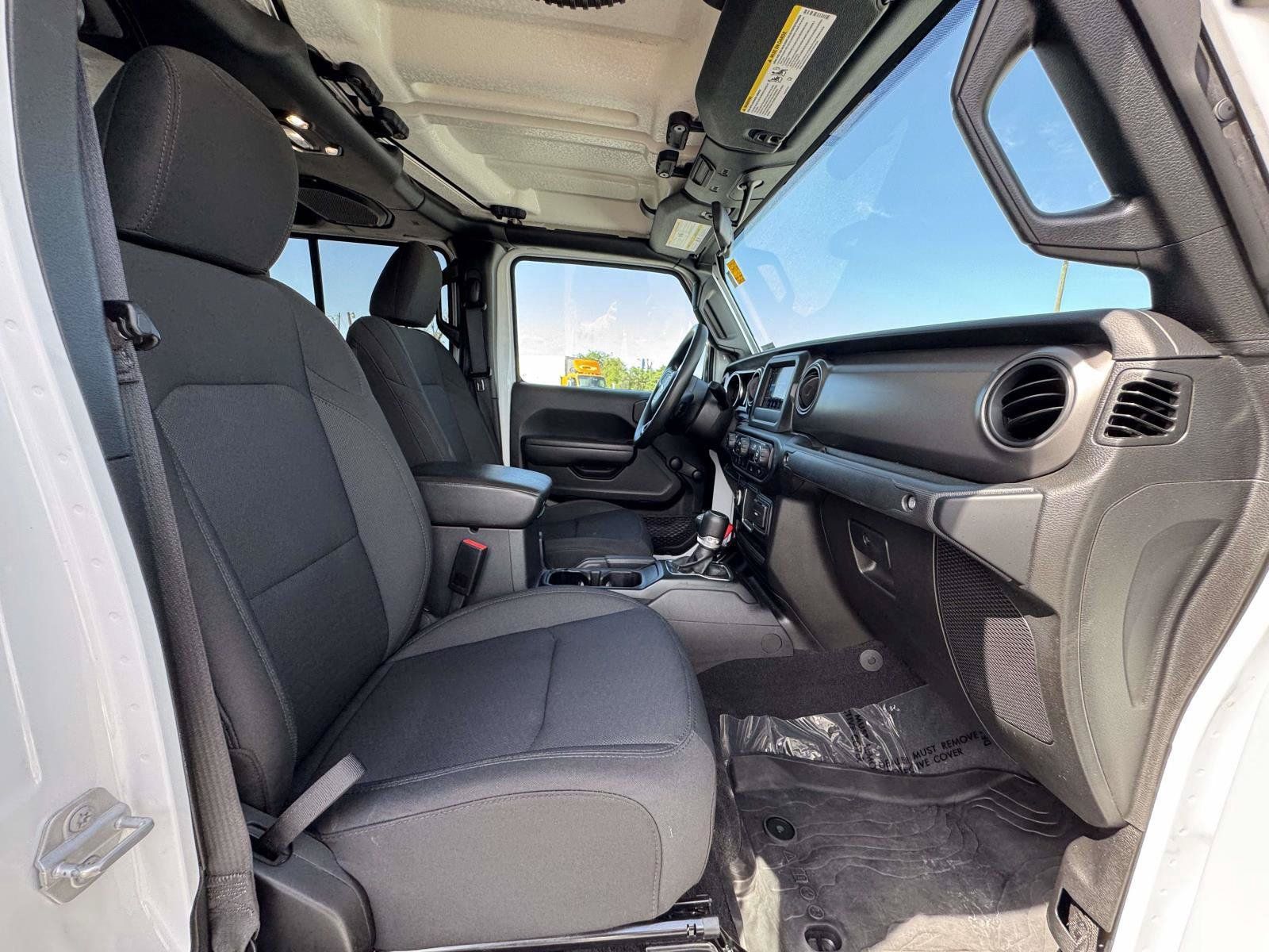 Used 2022 Jeep Gladiator Sport AWD/4WD image 18