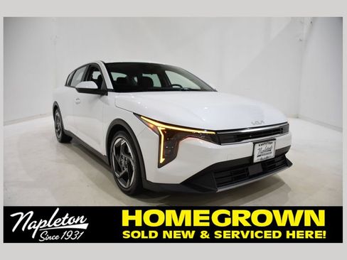 Certified 2025 Kia K4 EX image 1