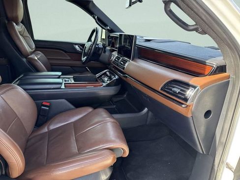 Certified 2023 Lincoln Navigator L Reserve image 22