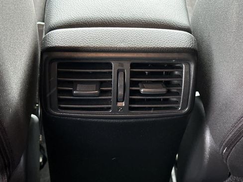 Used 2018 Nissan Rogue Sport S AWD/4WD image 15