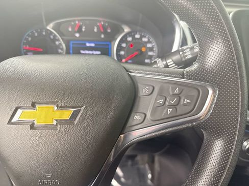 Used 2019 Chevrolet Equinox LT AWD/4WD image 13