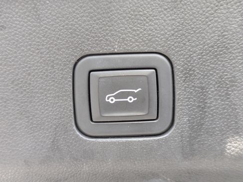 Used 2024 Chevrolet Tahoe High Country w/ Premium Package 2 image 8