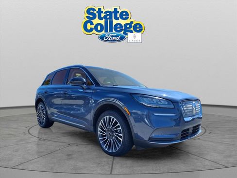 Used 2022 Lincoln Corsair Reserve w/ Elements Package image 3