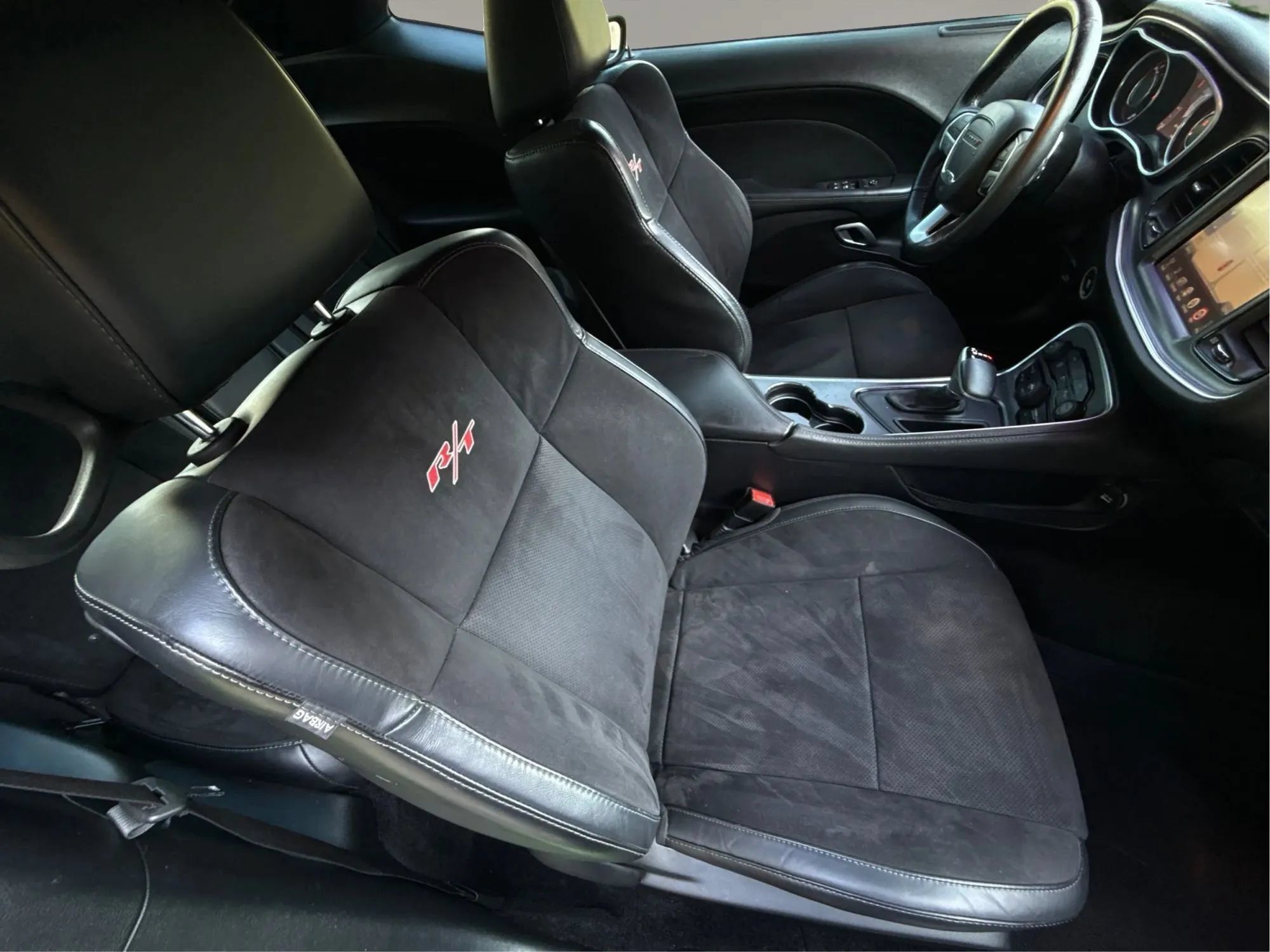 Used 2015 Dodge Challenger R/T Scat Pack w/ Leather Interior Group RWD image 17
