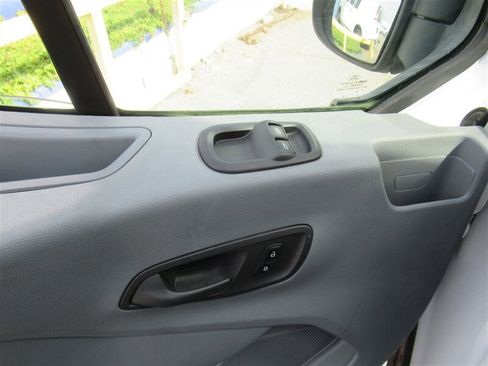 Used 2018 Ford Transit 150 XLT image 21