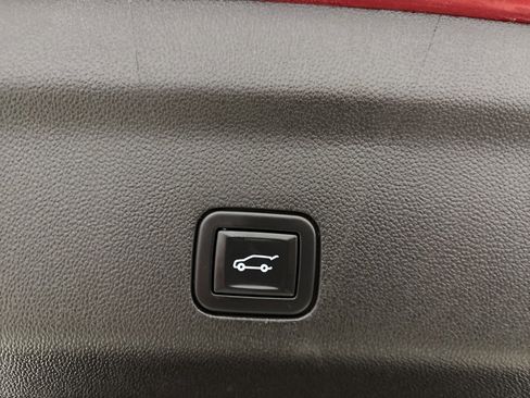 Used 2021 Chevrolet Suburban High Country image 37