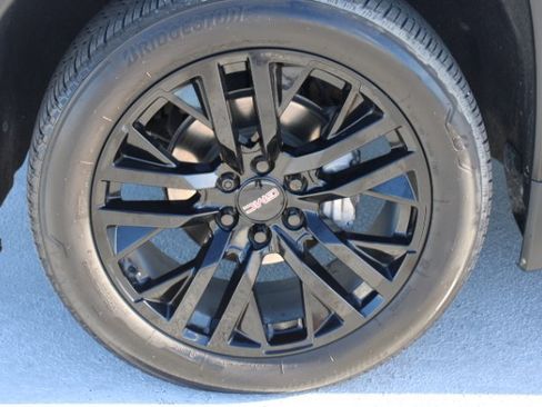 Used 2022 GMC Sierra 1500 Denali w/ Denali Premium Package image 10