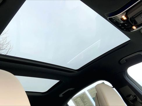 Certified 2023 Mercedes-Benz C 300 4MATIC Sedan image 14