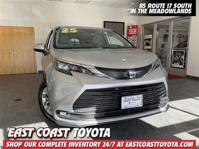 Certified 2025 Toyota Sienna XLE