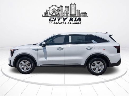 New 2026 Kia Sorento LX FWD image 4