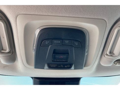 Used 2023 Toyota Corolla LE FWD image 23