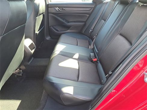 Used 2018 Honda Accord Sport image 11