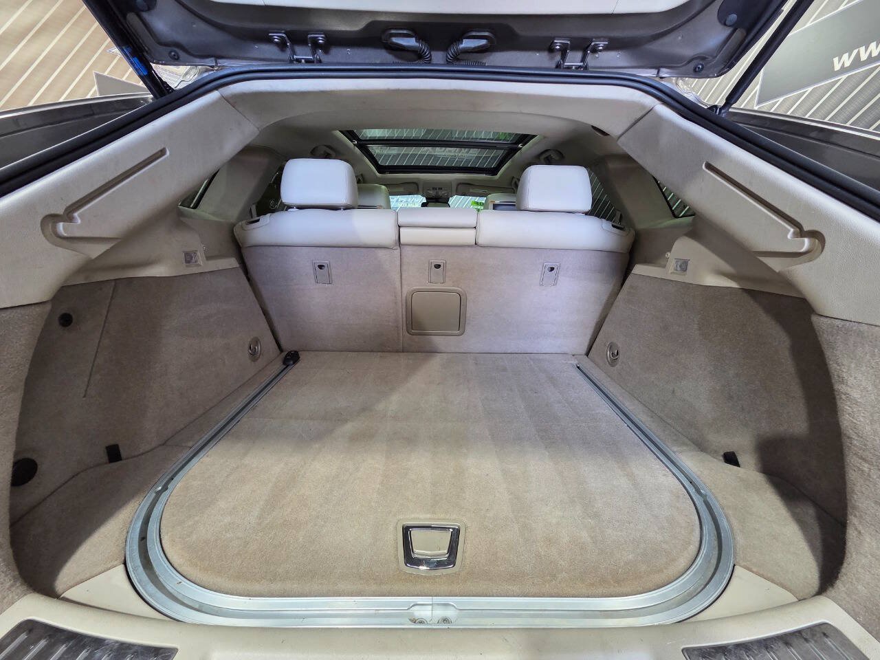 Used 2011 Cadillac SRX Premium FWD image 31