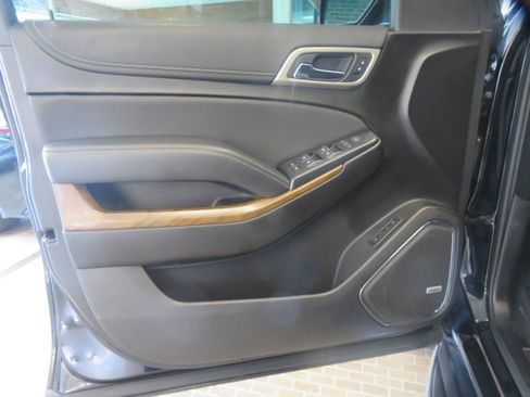 Used 2019 GMC Yukon XL Denali AWD/4WD image 13
