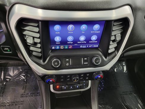 Used 2023 GMC Acadia SLT w/ Elevation Edition image 8