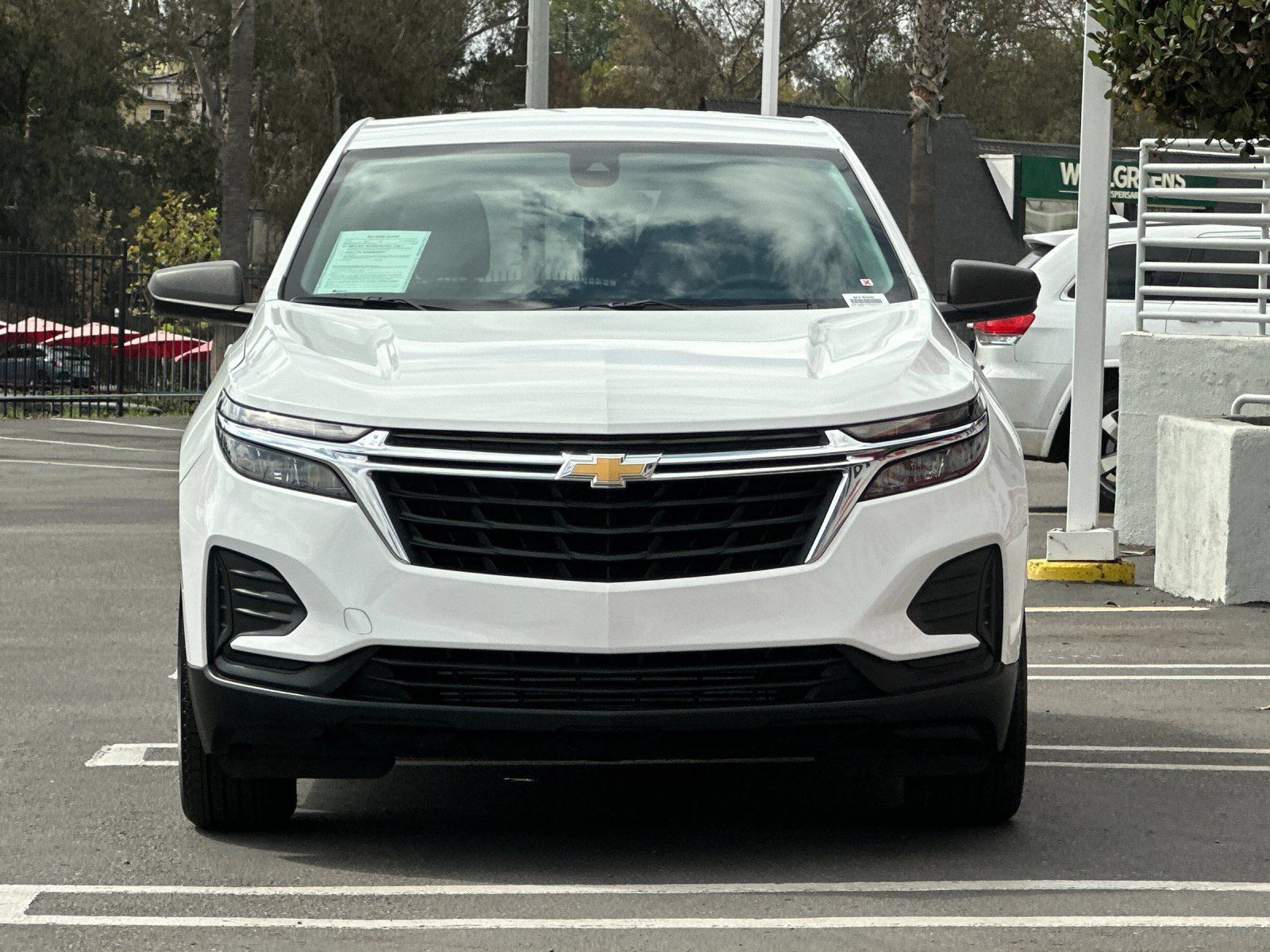Used 2022 Chevrolet Equinox LS w/ LS Convenience Package FWD image 7