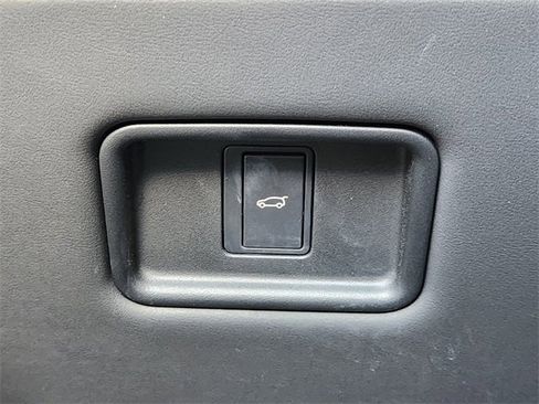 Used 2023 Land Rover Range Rover SE image 21