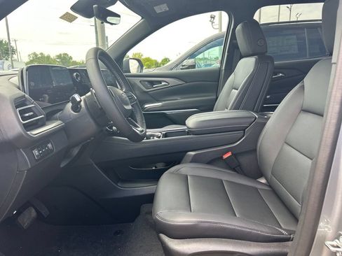 New 2026 Chevrolet Traverse LT w/ Midnight/Sport Edition AWD/4WD image 24