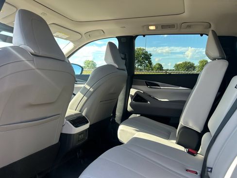 Certified 2026 INFINITI QX60 Luxe w/ Cargo Package AWD/4WD image 28