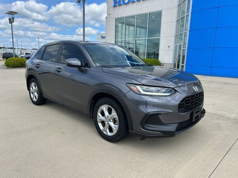Used 2023 Honda HR-V LX image 3