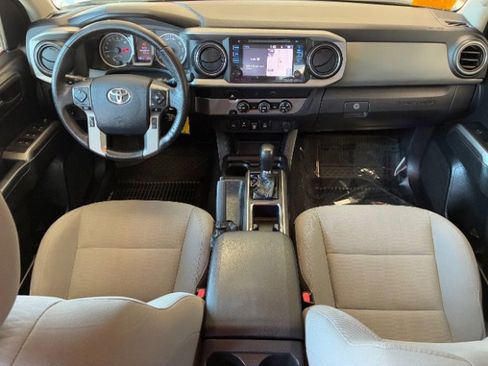 Used 2019 Toyota Tacoma SR5 image 3