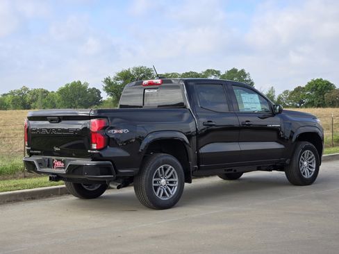 New 2026 Chevrolet Colorado LT w/ LT Convenience Package AWD/4WD image 3
