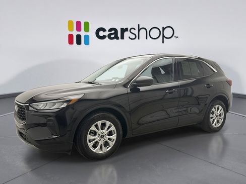 Used 2024 Ford Escape Active w/ Cold Weather Package FWD image 1