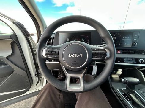 Used 2024 Kia Sportage LX image 13